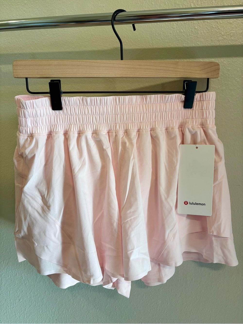 Shake It Out High-Rise Running Short 2.5" Pink Pearl Size Medium NEW